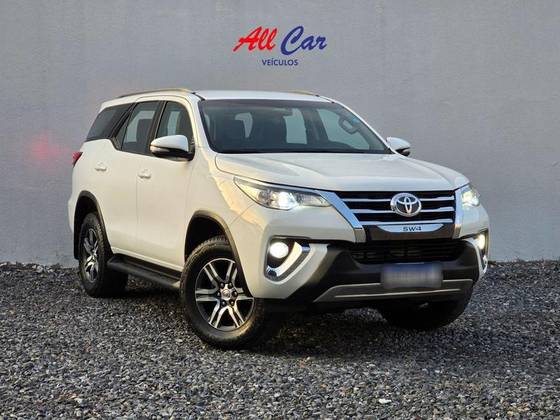 TOYOTA HILUX SW4 2.7 SR 4X2 16V FLEX 4P AUTOMÁTICO